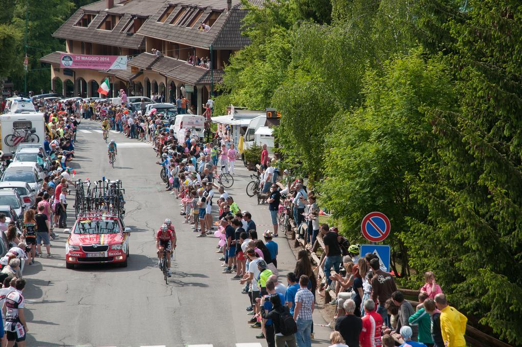Albergo Legazzuolo Montecampione Artogne Buitenkant foto