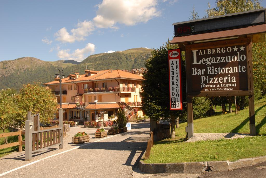 Albergo Legazzuolo Montecampione Artogne Buitenkant foto