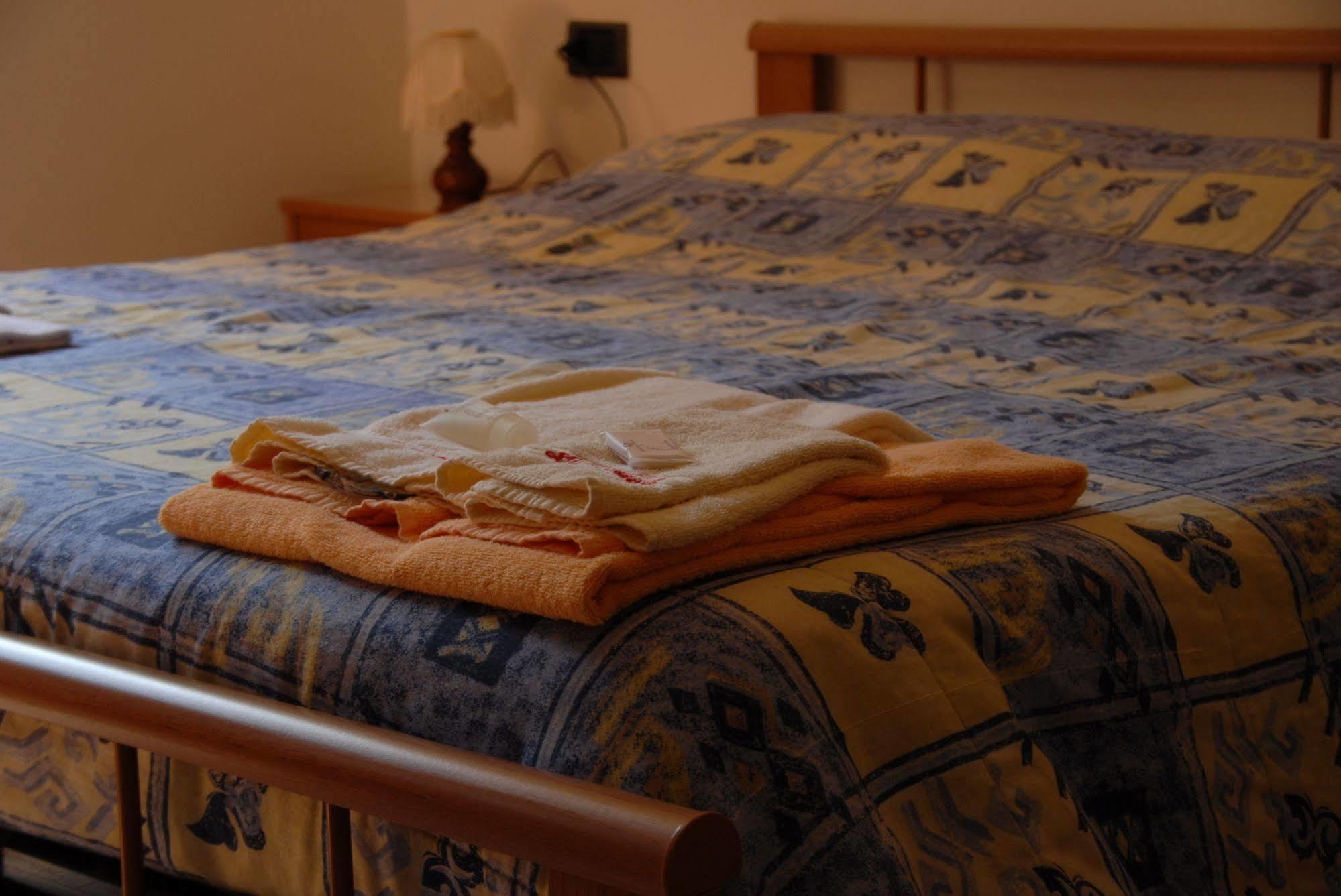 Albergo Legazzuolo Montecampione Artogne Buitenkant foto